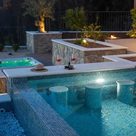 Luxury Lord And Lady Villa