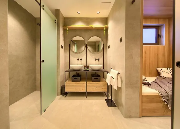 Vila Luxury Lord And Lady