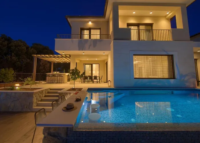 Vila Luxury Lord And Lady